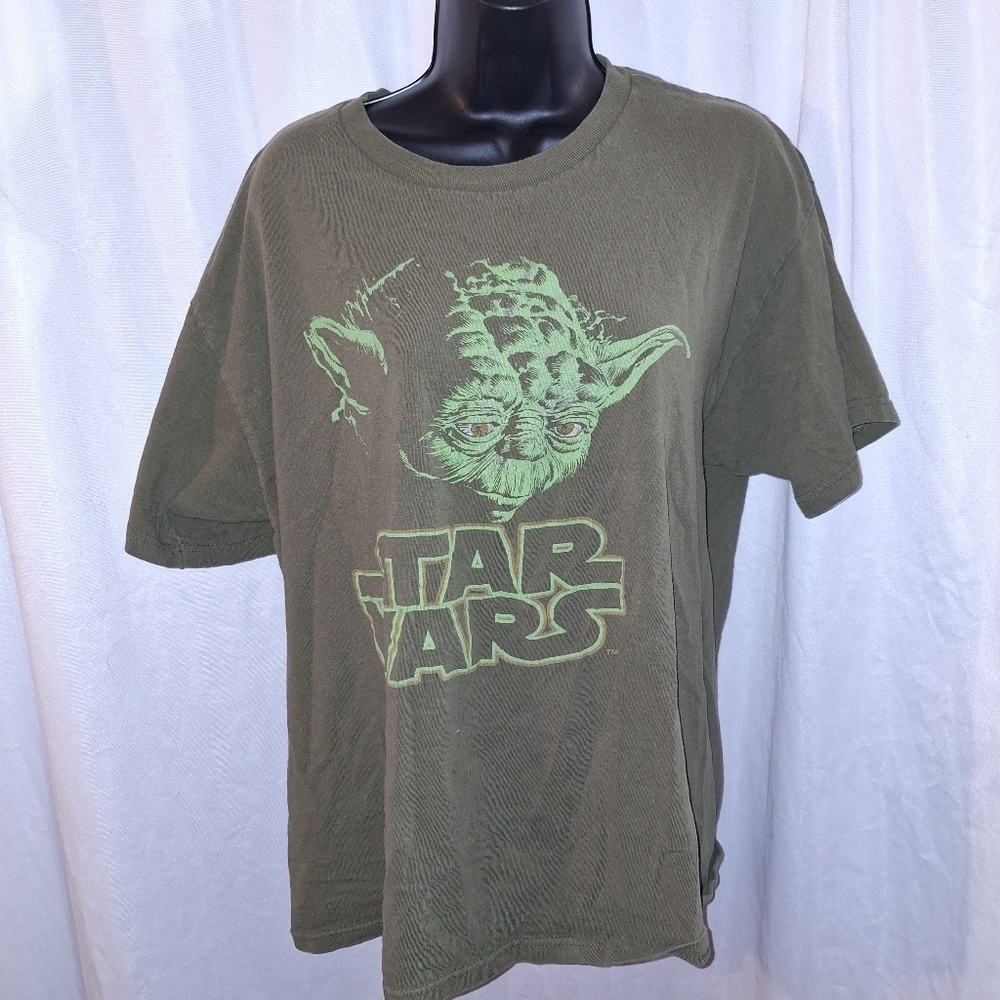 Star Wars Yoda Graphic Tee - Olive Green